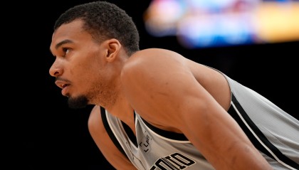 万向娱乐官网入口-Haynes：MRI结果显示文班肋骨没有严重损伤 将被列入每日观察状态