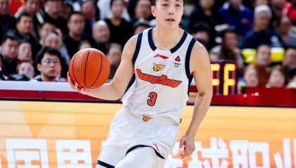 万向娱乐注册-广东大胜四川惊现两点：全明星票王7分4失误，胡明轩超越朱芳雨